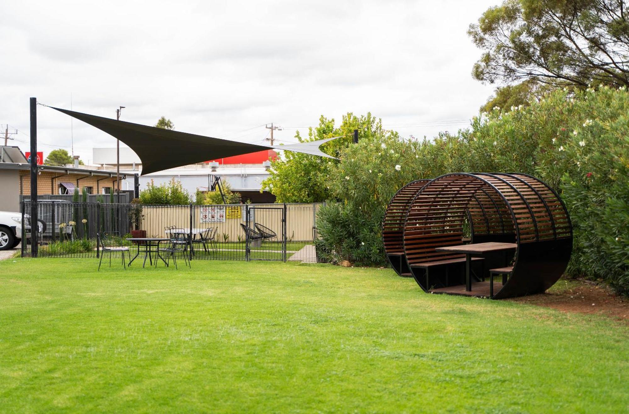 Robinvale Bridge Motel Екстер'єр фото