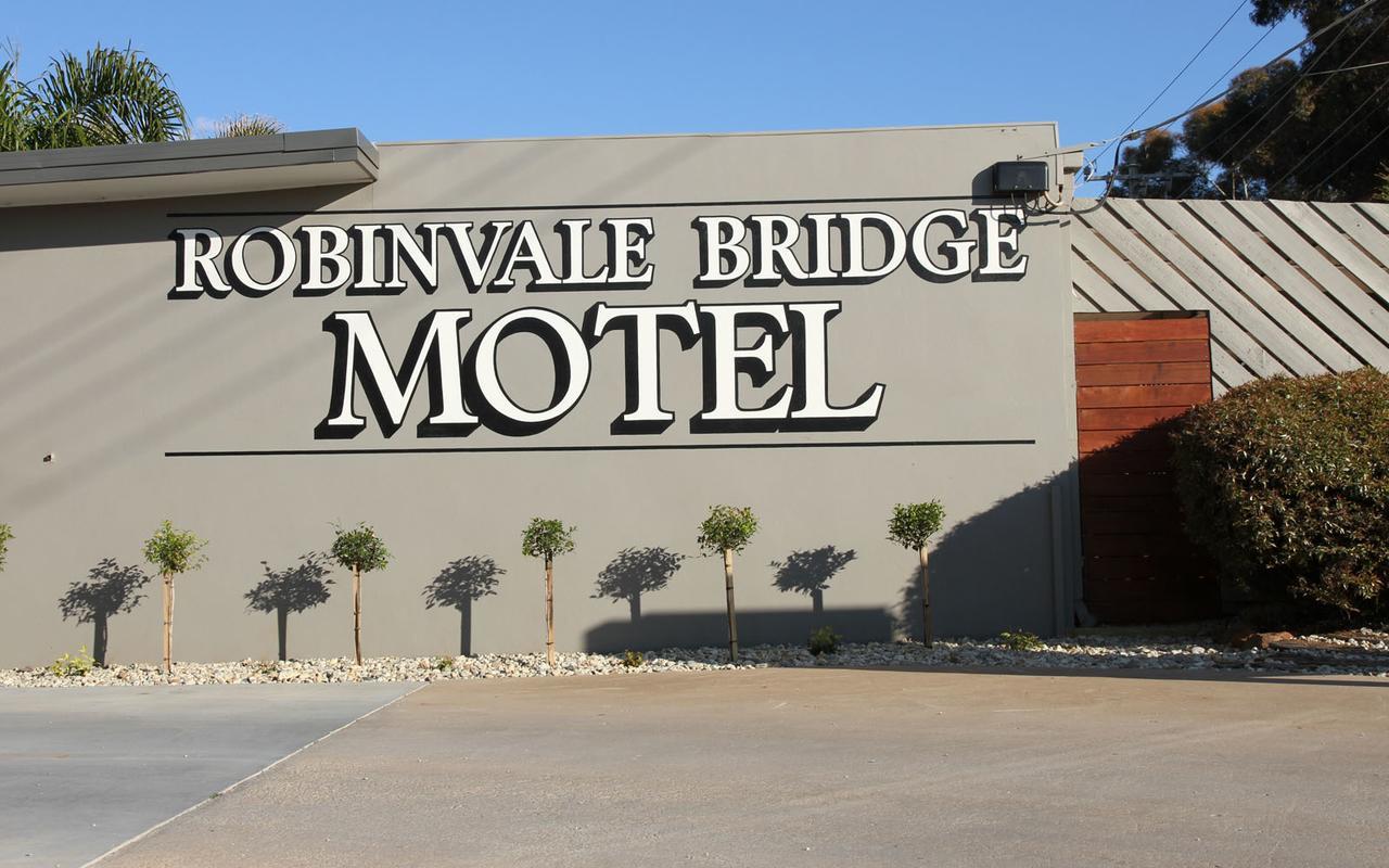 Robinvale Bridge Motel Екстер'єр фото