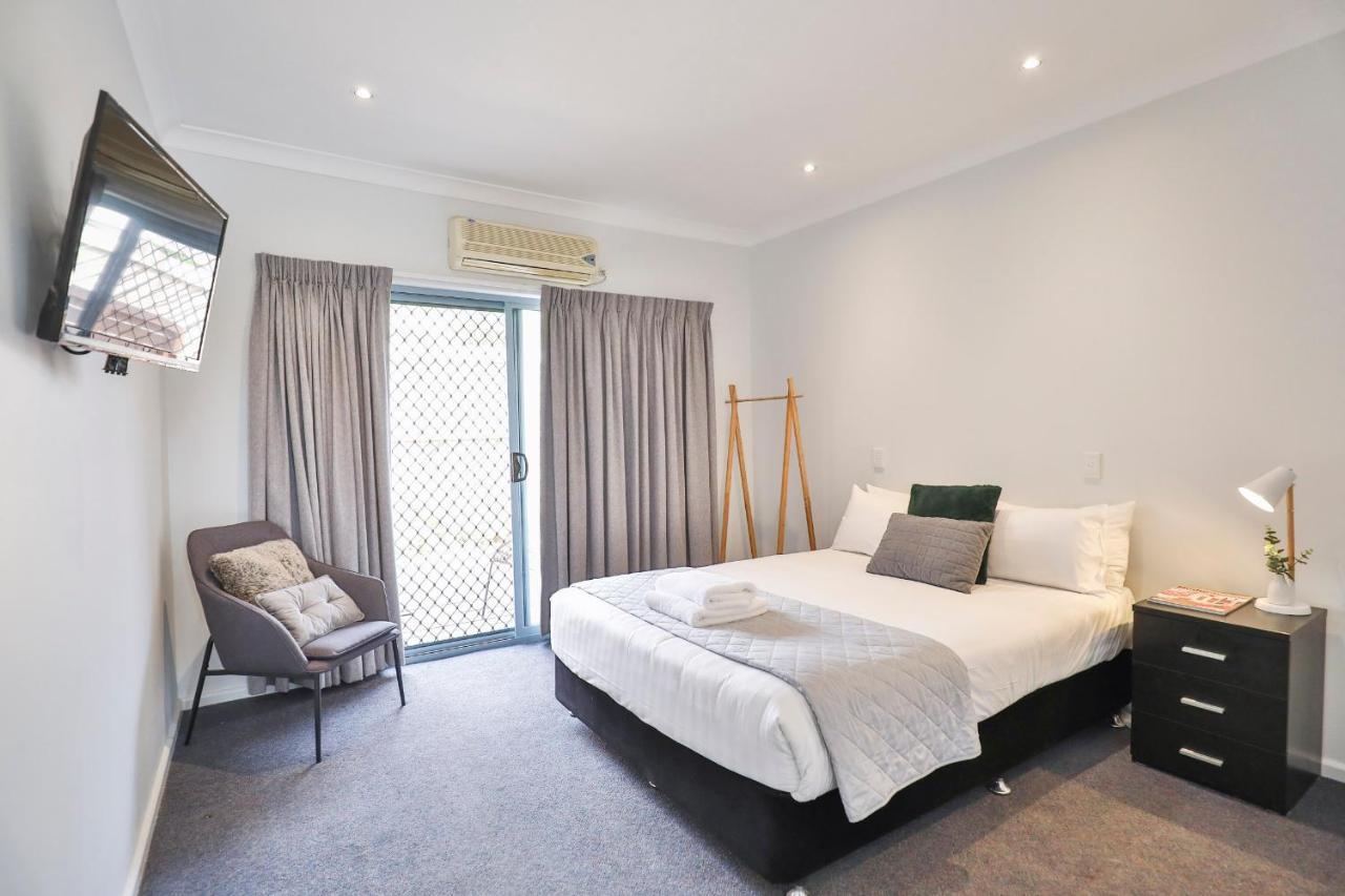Robinvale Bridge Motel Екстер'єр фото
